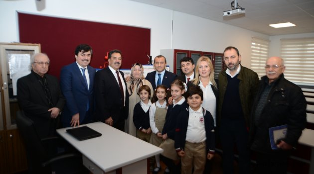 Kadıköy Erenköy İlkokulu`nda Robotik kodlama sınıfı açıldı