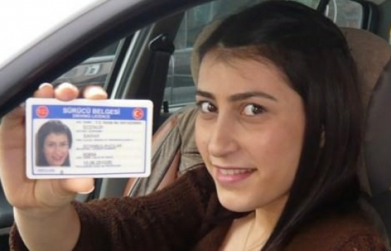 Yeni ehliyet alma süresi 6 ay uzatıldı