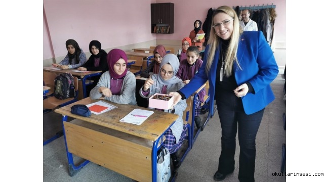  Üsküdar 15 Temmuz Gazileri Kız Anadolu İmam Hatip Lisesi`ne UZAKLAR YAKIN OLDU