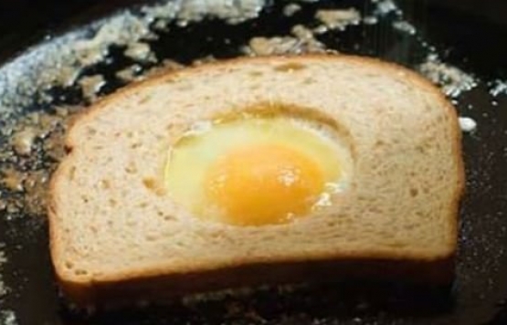 Yumurtayı ekmeksiz yiyin!