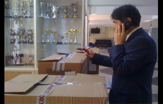 E.C.A.  Elginkan öğrencileri Suriye`den gelenlere giysi yardımı yaptı