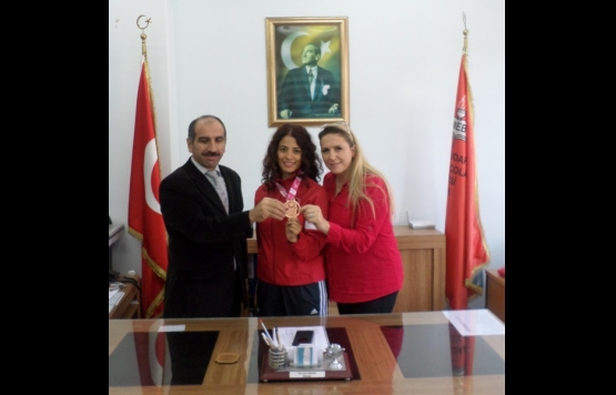 ÖĞRETMEN TAEKWANDODA DÜNYA ÜÇÜNCÜSÜ OLDU