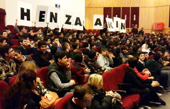 ÜSKÜDAR HENZA AKIN ÇOLAKOĞLU ANADOLU İ.H.L. öğrencilerinin tiyatroya ilgisi büyüktü