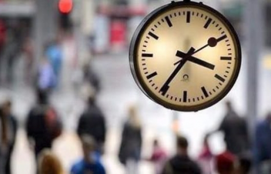 Saatler ileri alınıyor. Mesai saatleri değişiyor!