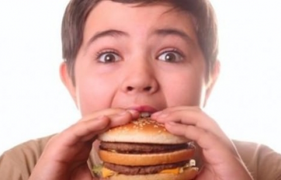 Obezite sorunu çocukluktan başlıyor