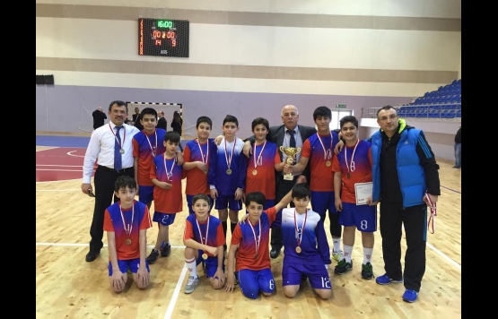 HENTBOLDA İL BİRİNCİSİ BAKIRKÖY FATİH KOLEJİ