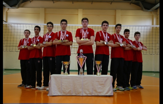 Prof. Dr. Gazi Yaşargil Ortaokulu Voleybolda Başarılarına Bir Yenisini Daha Ekledi...