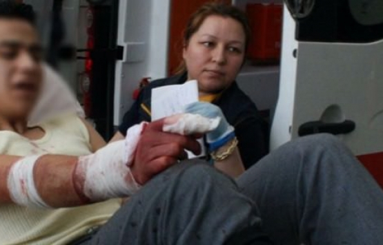 Liseli genç dehşet saçtı! Okulu basıp müdürleri bıçakladı