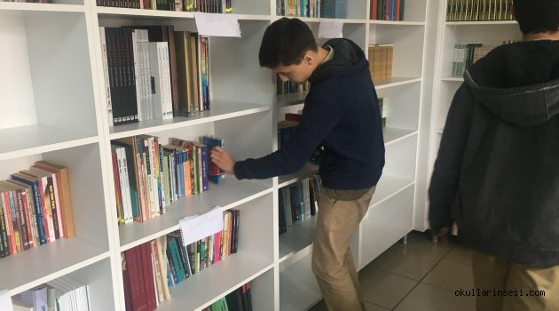 BAHÇELİEVLER Mimar Sinan Anadolu İmam Hatip Lisesi?nde Modern Kütüphane