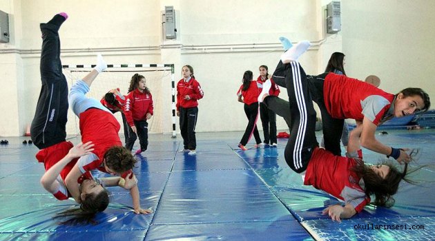 Bu liselerde `şampiyonlar` eğitim görüyor