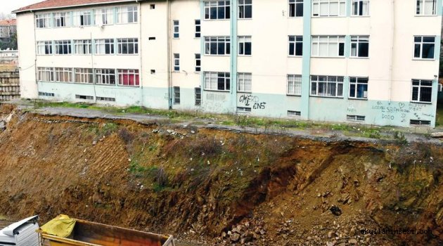 Çökme riski olan okul valilik tarafından kapatıldı