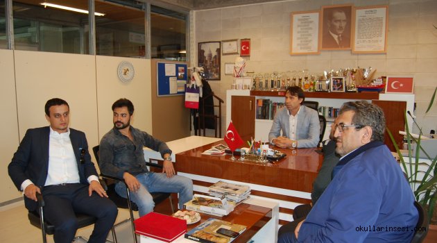 ERDEM BAYAZIT ANADOLU LİSESİ`nde ?GENÇLERLE BAŞ BAŞA sohbetleri