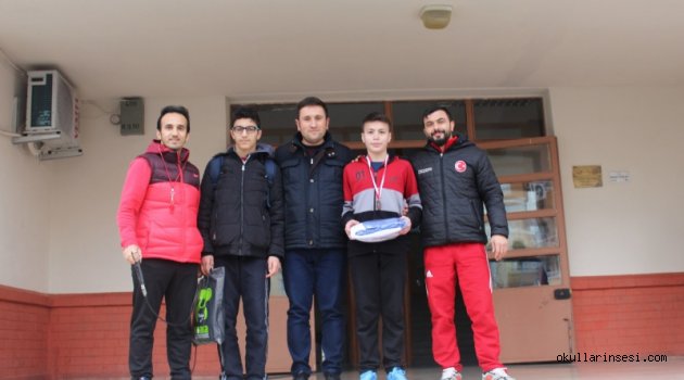 Mimar Sinan Anadolu İmam Hatip Lisesi "Güreşte il üçüncüsü"